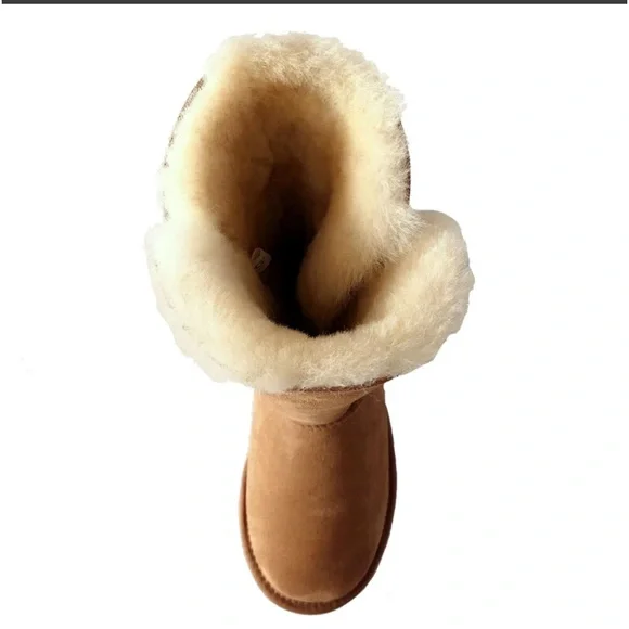 UGG AUSTRALIA Premium 3-Button Boot in Chestnut Size 9 - Picture 5 of 16